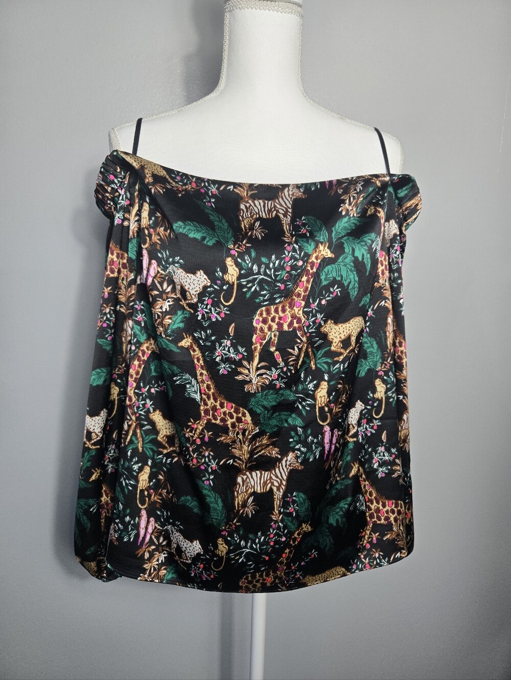 Lilly Pulitzer Safari Jungle Giraffe Leopard Off Shoulder Satin Blouse Top XL - Picture 11 of 15